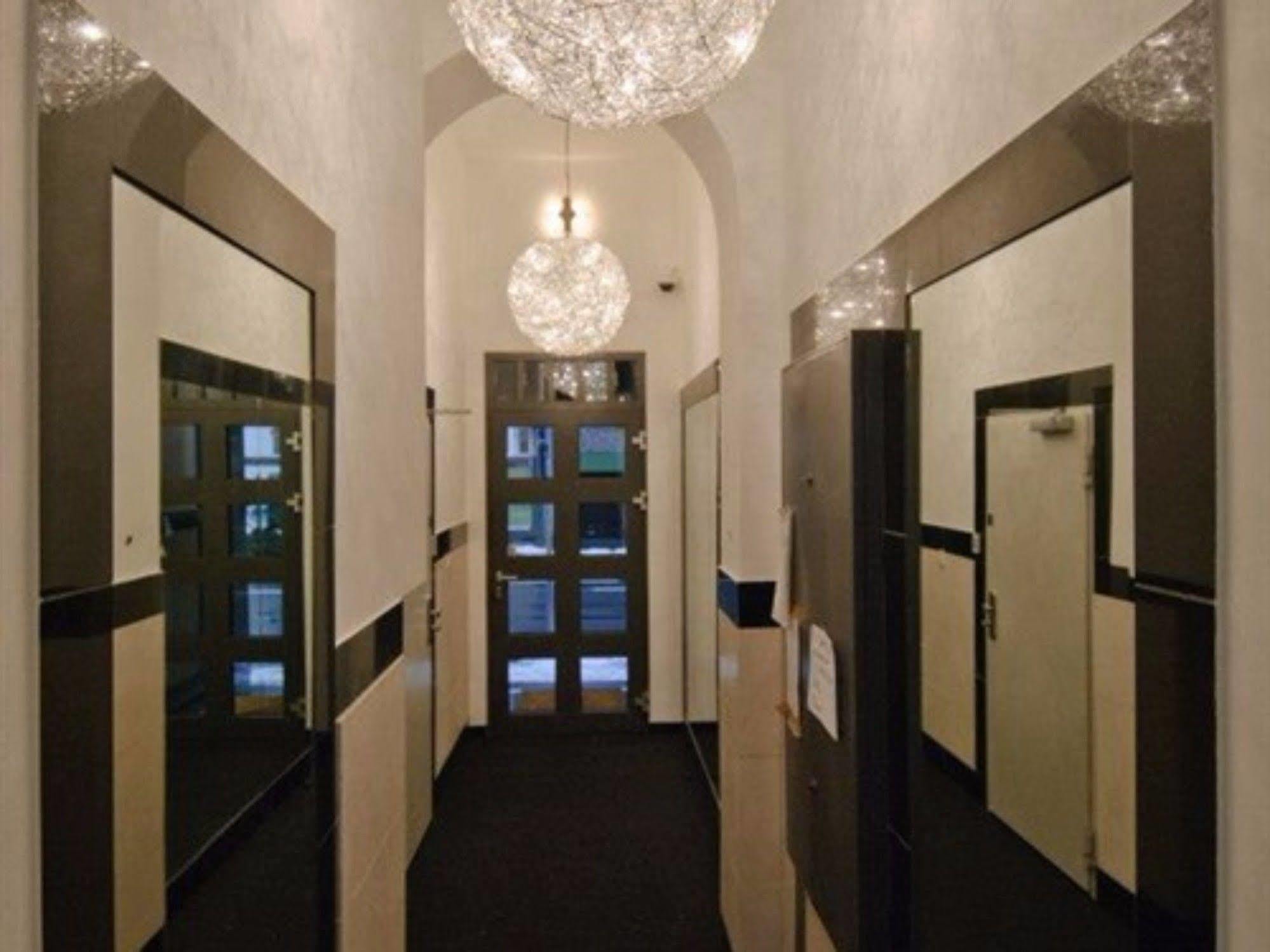 Aparthotel Helvetia Dusseldorf